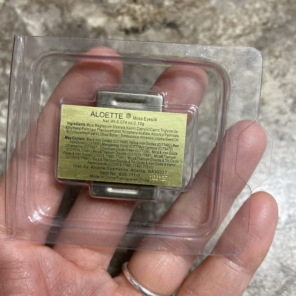 Aloette Custom Eyesilks - Moss Eyesilk Eyeshadow Single - Picture 2 of 3